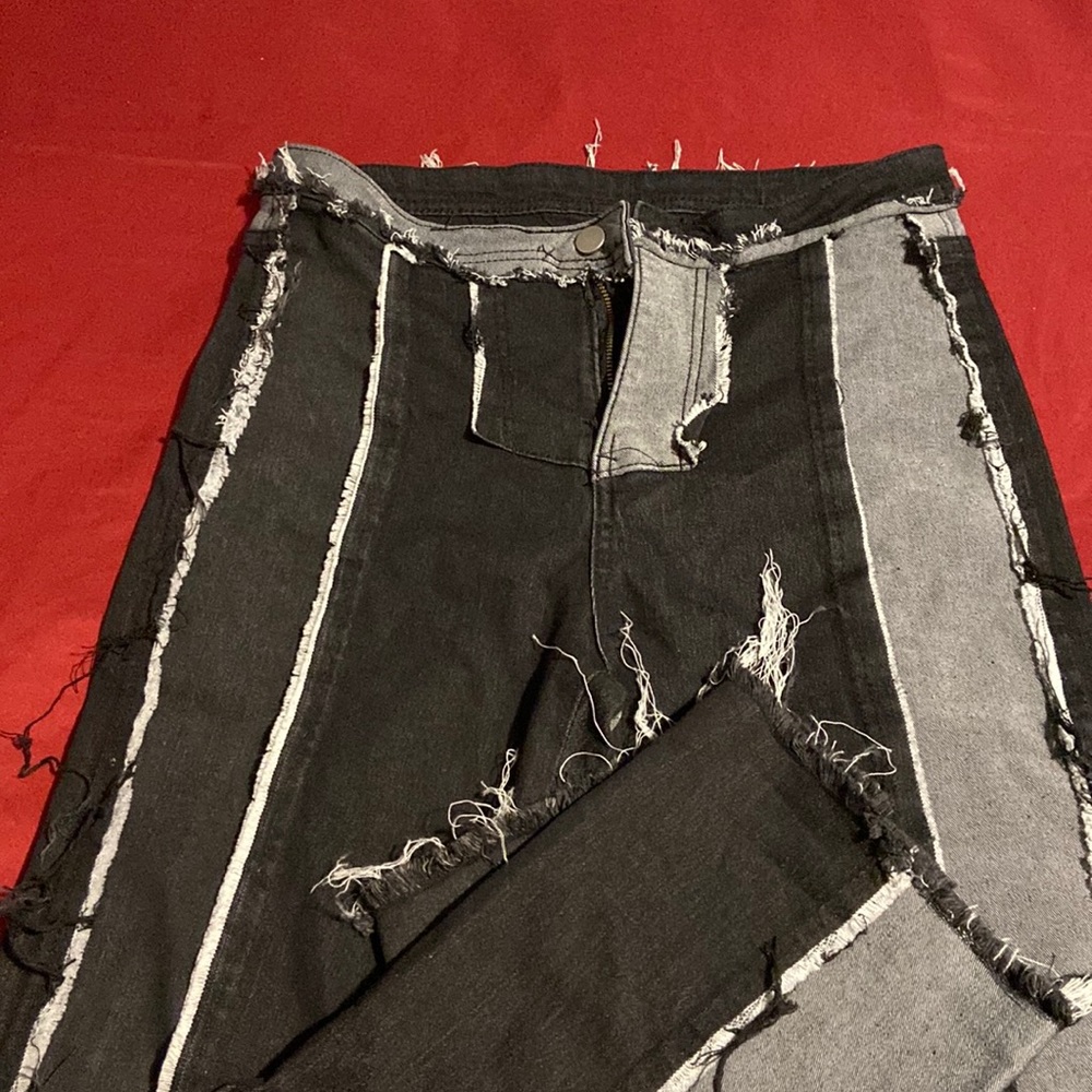 These have never been worn only tried on . These run but they are a medium